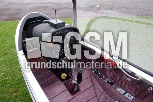 Segelflugzeug L33-Solo_Cockpit_1.JPG